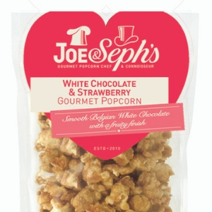 White Chocolate & Strawberry Popcorn